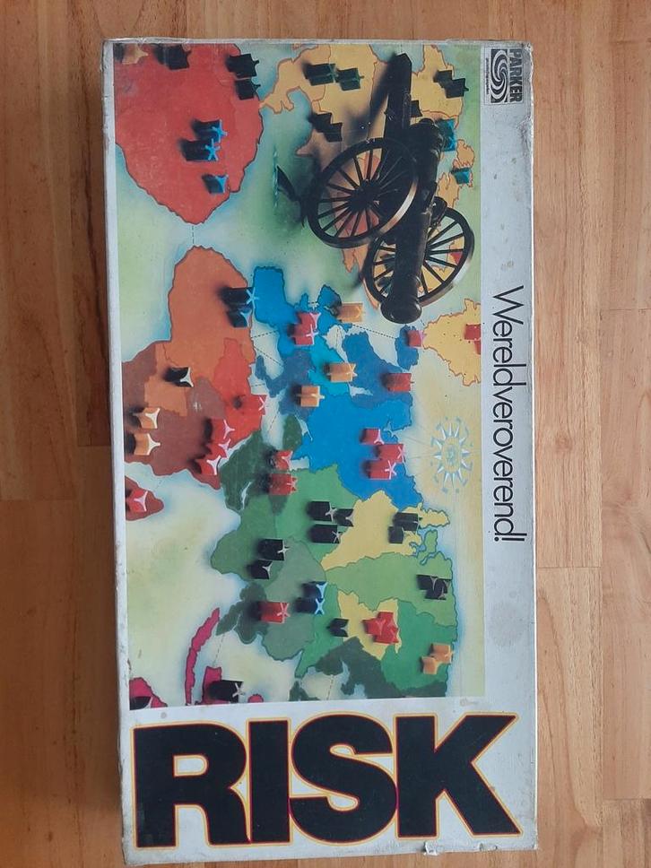 Originele Risk bordspel witte doos, Hobby en Vrije tijd, Gezelschapsspellen | Bordspellen, Gebruikt, Ophalen of Verzenden