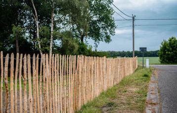 4 rollen schapendraad 100cm hoog 5Meter robiniahout 20meter beschikbaar voor biedingen