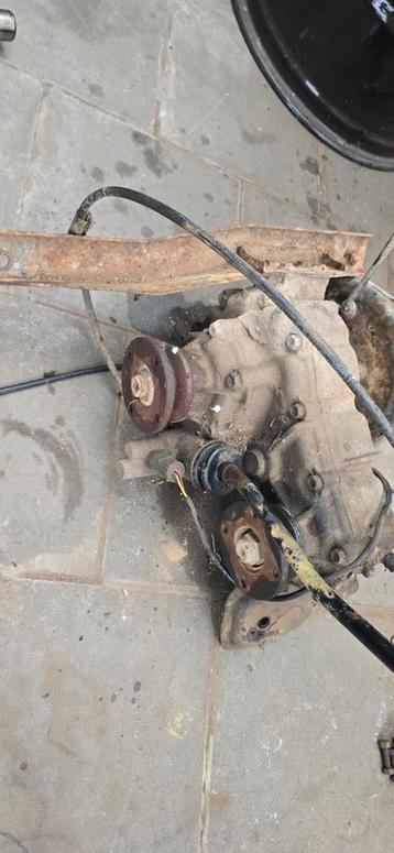 Goed werkende tussenbak suzuki sj413 beschikbaar voor biedingen