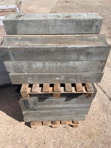 Watergreppel beton type 2D2 100 x 20 x 15  beschikbaar voor biedingen