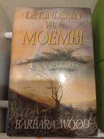De kinderen van Moembi Barbara Wood, Boeken, Streekboeken en Streekromans, Ophalen of Verzenden, Gelezen