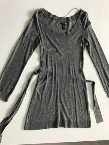 Grijs kleed met lint in tricot maat xs van H&M, Kleding | Dames, H&M, Ophalen of Verzenden, Maat 34 (XS) of kleiner, Grijs