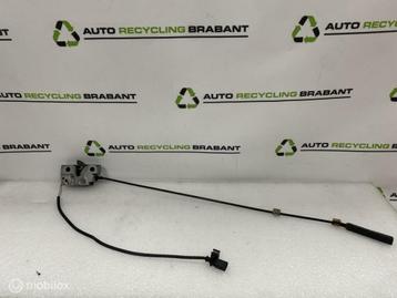 Motorkap Slot Volkswagen Crafter 2 ORIGINEEL 7C0823509A beschikbaar voor biedingen