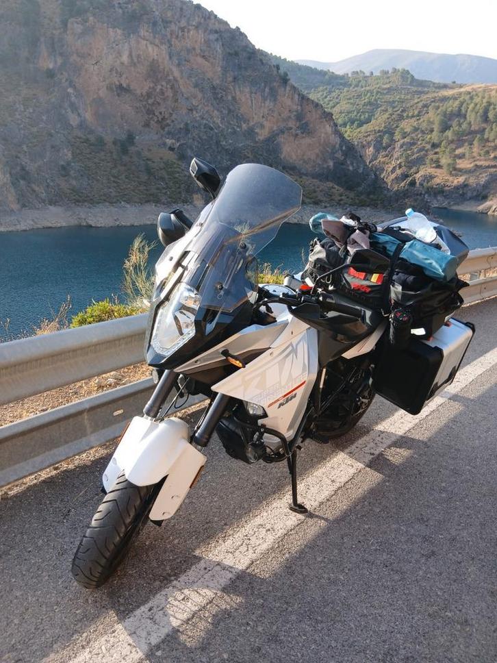 Ktm 1290 super adventure, Motos, Motos | KTM, Particulier, Tourisme, ABS, Régulateur de vitesse, Poignées chauffantes, Contrôle de traction