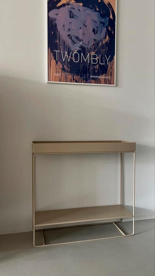 Ferm Living Plant Box Two-Tier Cashmere, Huis en Inrichting, Tafels | Sidetables, Zo goed als nieuw, Metaal, Ophalen