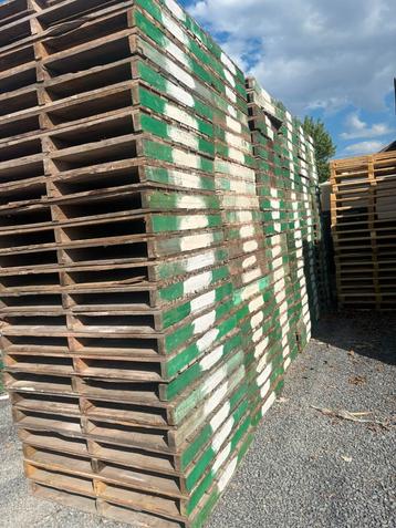 Palletten  beschikbaar voor biedingen