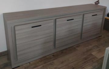 Dressoir / kast  beschikbaar voor biedingen