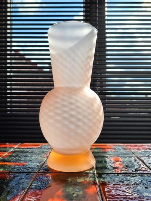 Vase en verre dépoli au design italien du milieu du siècle E, Antiquités & Art, Antiquités | Verre & Cristal, Enlèvement ou Envoi