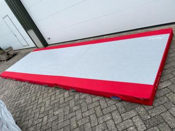 Dikke landingsmat, valmat  grote mat, turnmat, 6 x 2 meter