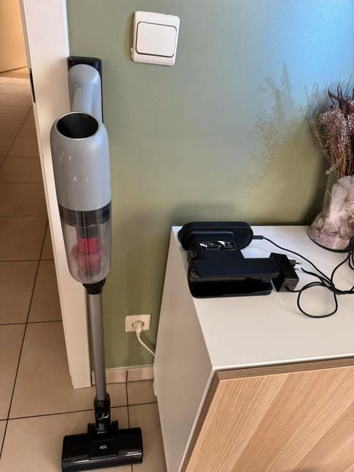 Aspirateur sans fil  AEG occasion, Elektronische apparatuur, Stofzuigers, Stofzuiger, Ophalen