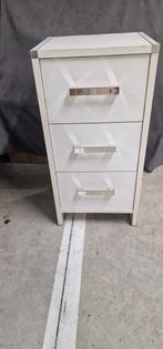 Kleine witte meubels 2, Ophalen, Gebruikt