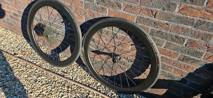 Carbon wielset 45mm hoog, Fietsen en Brommers, Fietsonderdelen, Zo goed als nieuw, Racefiets, Wiel, Ophalen
