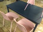 Tafel met 4 roze stoelen, Comme neuf, Enlèvement