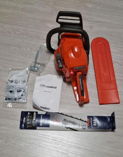 Husqvarna 435 II Kettingzaag Gloednieuw, Doe-het-zelf en Bouw, Gereedschap | Zaagmachines, Zo goed als nieuw, Kettingzaag, Ophalen of Verzenden