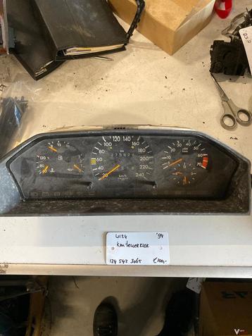 Mercedes W124  1994  Km Tellerklok beschikbaar voor biedingen