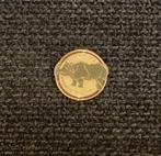 PIN - MUSEE D HISTOIRE - TOURNAI - DOORNIK, Collections, Broches, Pins & Badges, Envoi, Utilisé, Autres sujets/thèmes, Insigne ou Pin's