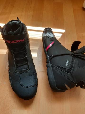 Bottines moto dame ixon t 40 neuves beschikbaar voor biedingen