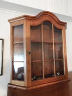 Houten kastje met glazen venstertjes, Antiek en Kunst, Antiek | Meubels | Kasten, Ophalen