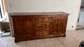 Mooie vintage bruine kast beschikbaar voor biedingen