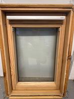 velux bois GGL 55x78  (posé 6 mois) + raccord + option pose, Doe-het-zelf en Bouw, Raamkozijnen en Schuifdeuren, Ophalen, Zo goed als nieuw