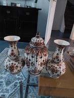 Set de vases peints à la main : le trident Gouda, Enlèvement ou Envoi
