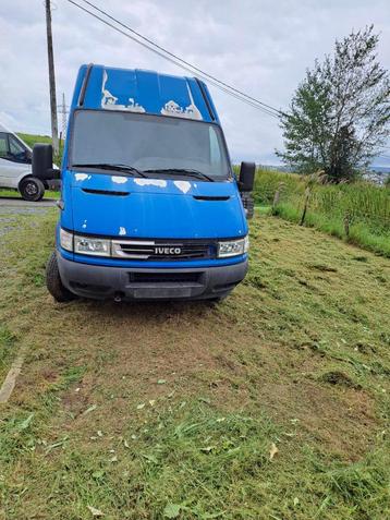 Camionnette Iveco Daily de 2006 pour pièces