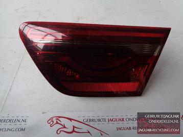 Achterlicht rechts op de klep Jaguar XE (smoke glas) beschikbaar voor biedingen