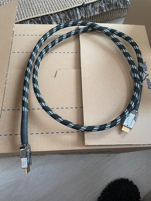 Cable hdmi real cable, Audio, Tv en Foto, Audiokabels en Televisiekabels, Zo goed als nieuw, HDMI-kabel, Ophalen