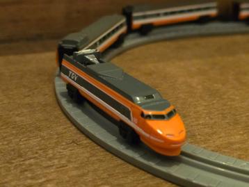 MicroMachines Train TGV et circuit beschikbaar voor biedingen