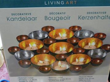 Nieuwe artistieke  en decoratieve T-lichthouder   beschikbaar voor biedingen