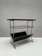 Vintage krantenrekje bijzettafeltje skai, Doe-het-zelf en Bouw, Steigers, Ophalen of Verzenden, Gebruikt