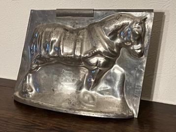 Vintage blikken ijsmal - chocoladevorm, boerepaard beschikbaar voor biedingen