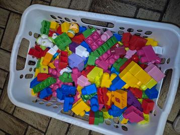 mega bloks beschikbaar voor biedingen