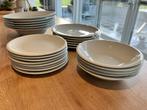 Borden, koffietassen en pastaborden, Huis en Inrichting, Ophalen, Zo goed als nieuw, Bord(en)