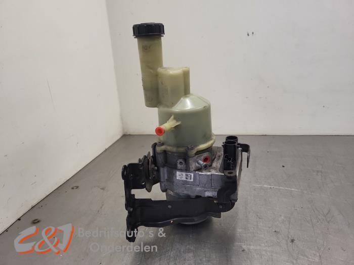 Stuurbekrachtiging Pomp van een Opel Vivaro, Auto-onderdelen, Besturing, Opel, Gebruikt, 3 maanden garantie, Ophalen of Verzenden