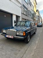 Mercedes E230  /  Oldtimer  / Automaat, Auto's, Blauw, 2300 cc, Mercedes-Benz, Berline