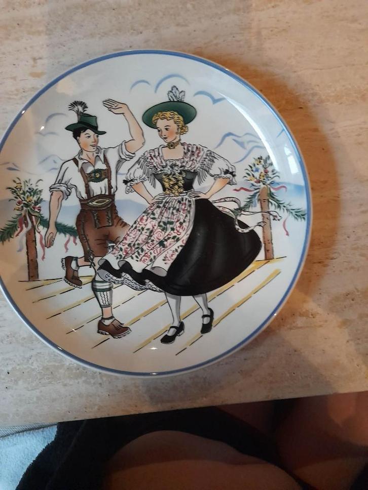 Sierbord van Folk Dancing door Waechtersbach, Antiek en Kunst, Antiek | Keramiek en Aardewerk, Ophalen of Verzenden