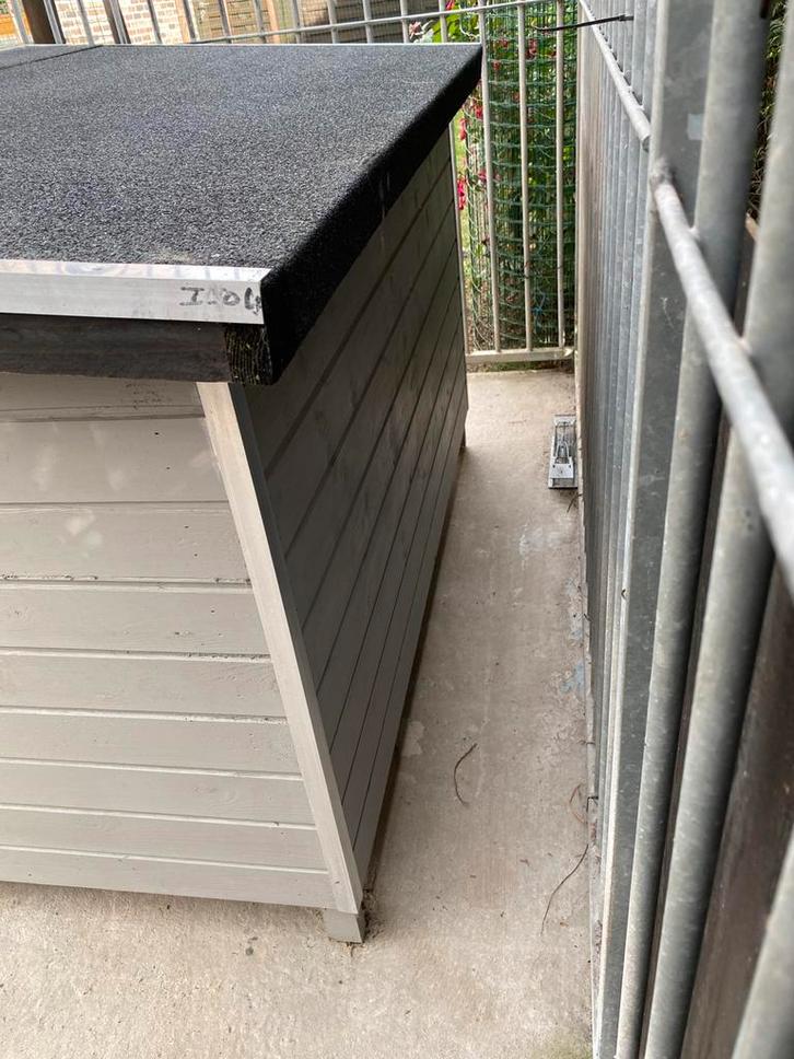 Geisoleerd hondenhok, Dieren en Toebehoren, Hondenhokken, Zo goed als nieuw, Hondenhok, Ophalen