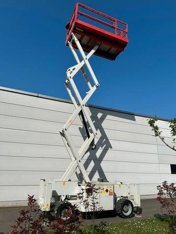 Nacelle à ciseaux Genie de 8 mètres avec pieds de support, Enlèvement