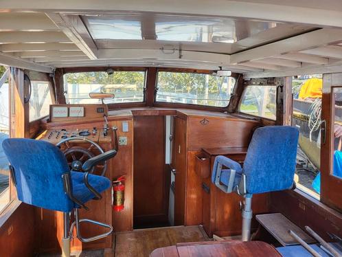 Bateau:Vedette Hollandaise 1958 16000 eur, Sports nautiques & Bateaux, Bateaux à moteur & Yachts à moteur, Comme neuf, Enlèvement ou Envoi