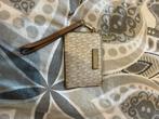 Michael kors portemonnee, Handtassen en Accessoires, Portemonnees, Overige merken, Gebruikt, Beige, Ophalen of Verzenden