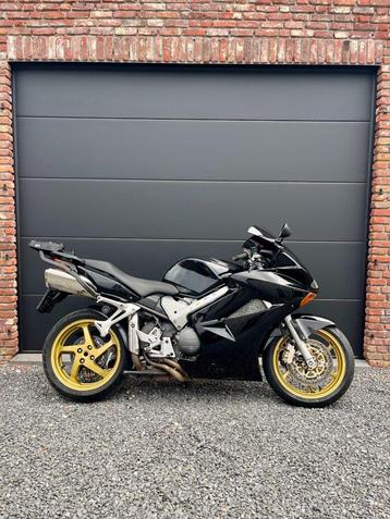 Honda VFR 800 met ABS !  beschikbaar voor biedingen