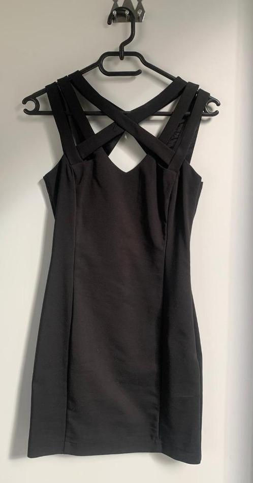 Kleedjes pakket voor €20,00 Mango, Vila, Astrid Black Label, Kleding | Dames, Jurken, Zo goed als nieuw, Maat 36 (S), Overige kleuren