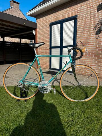 Peugeot retro koersfiets opgeknapt beschikbaar voor biedingen