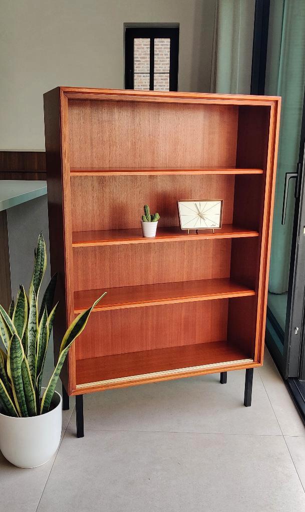 Prachtige vintage teakhouten boekenkast / vitrinekast, Huis en Inrichting, Kasten | Vitrinekasten, Zo goed als nieuw, Met plank(en)