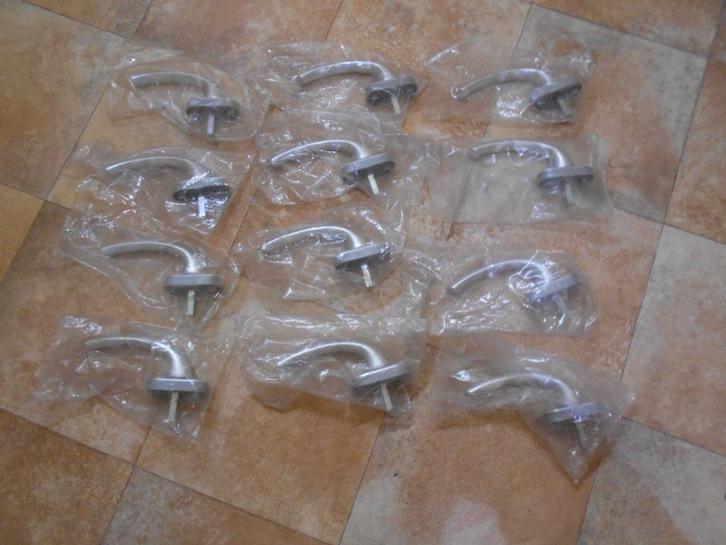 Handgrepen > Deur- of raamkrukken > Aluminium, Doe-het-zelf en Bouw, Glas en Ramen, Nieuw, Gevelraam of Ruit, Ophalen of Verzenden