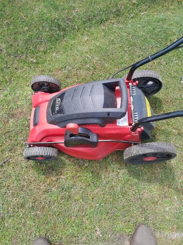 Grasmaaier elektrisch 220v 40cm, Tuin en Terras, Ophalen, Zo goed als nieuw, Opvangbak