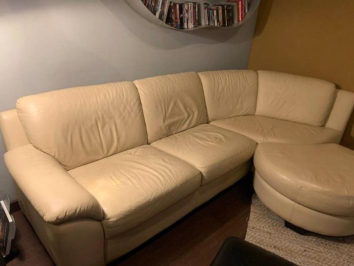 Canapé d'angle Chateau d'Ax et repose-pied assorti, Maison & Meubles, Canapés | Salons, Utilisé, Banc d'angle, Quatre personnes ou plus