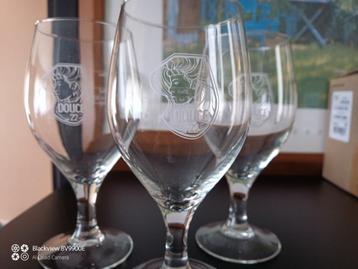 3 bierglazen „Douce 22" beschikbaar voor biedingen