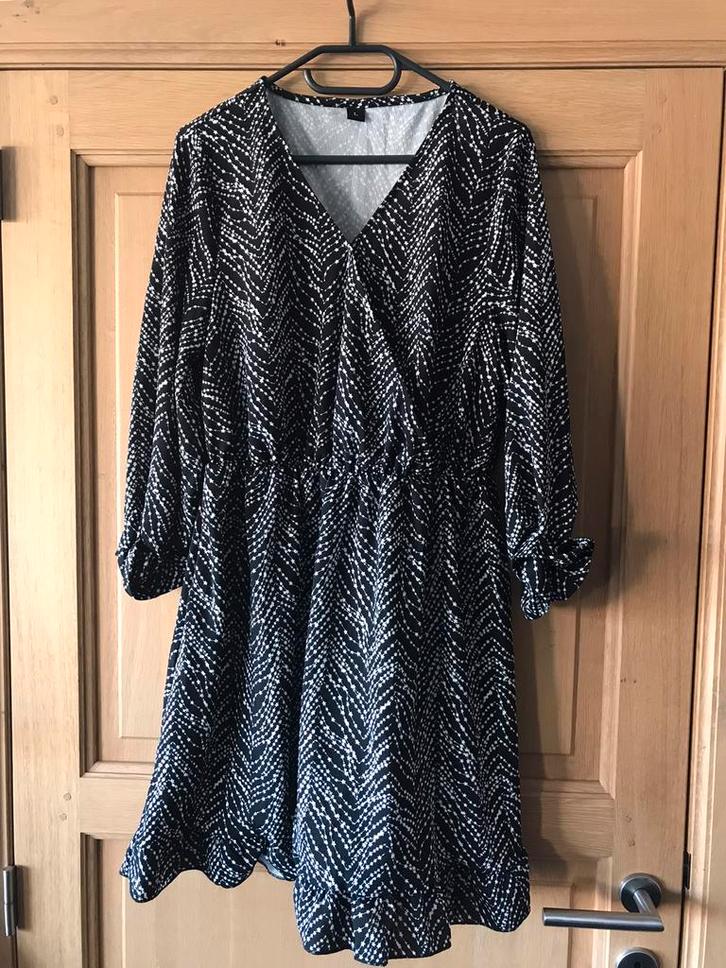 Jurk maat L, Kleding | Dames, Jurken, Nieuw, Maat 42/44 (L), Zwart, Ophalen of Verzenden